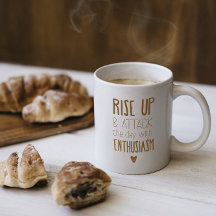 Mas Primeiro, Café – Caneca com Tipografia Marrom
