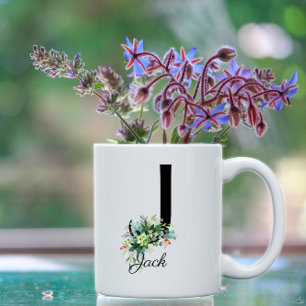Caneca De Café Mata de café com letra verde de aquarela monograma