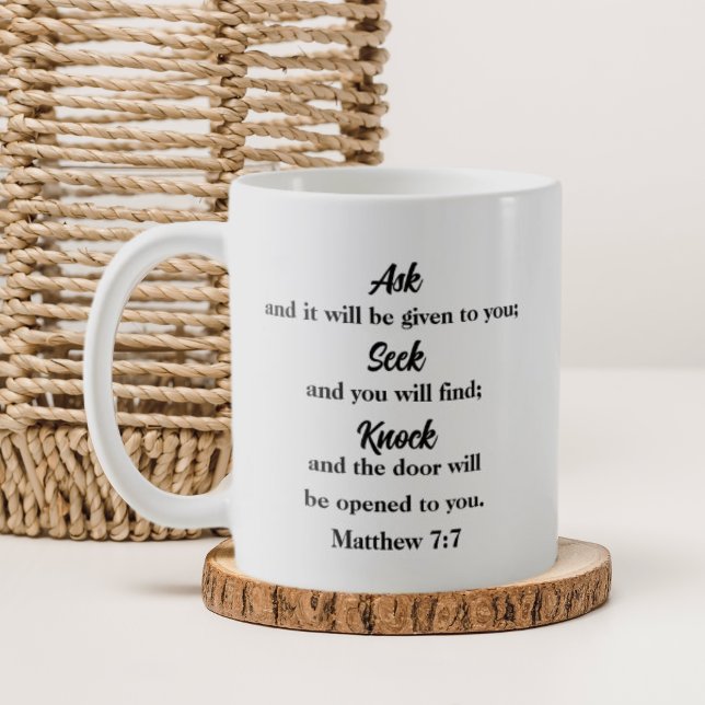 Caneca De Café Mateus 7:7 Pergunte ao Busk Knock Christian (Criador carregado)