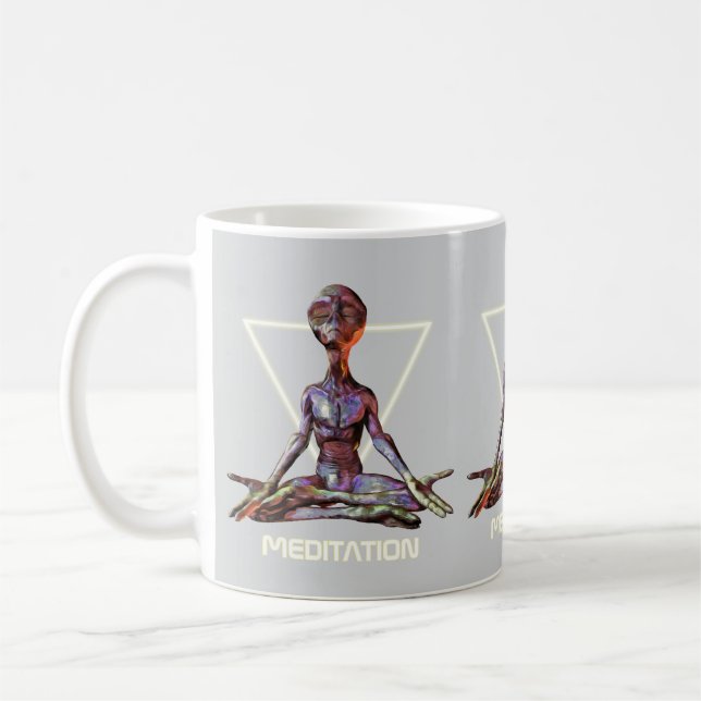 Caneca De Café Meditação. Alienígena em pose tranquila (Esquerda)