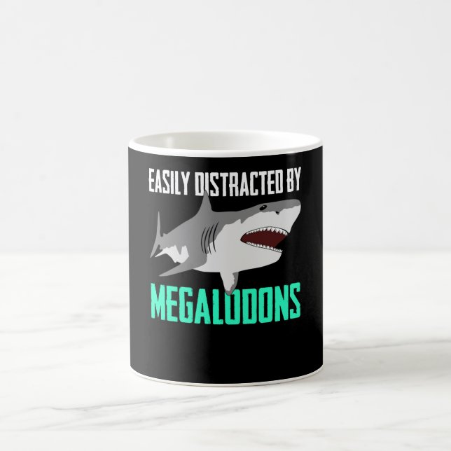 Caneca De Café Megalodon Piada Com Tubarão (Centro)