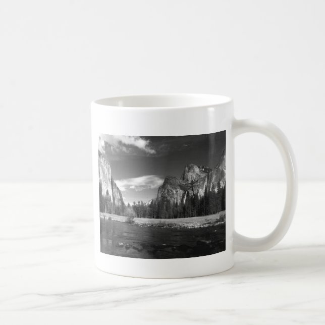 Caneca De Café Meia abóbada B&W de Yosemite Ca (Direita)