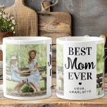 Caneca De Café Melhor Dia de as mães personalizado de 2 fotos do<br><div class="desc">Celebre sua mãe de amor sem fim e dedicação com nossa charmosa caneca de "Melhor Mãe Nunca", o dom perfeito do Dia de as mães! Esta caneca deliciosa é mais do que uma embarcação para a sua bebida favorita; é um lembrete sincero do vínculo especial que você compartilha. Com dois...</div>