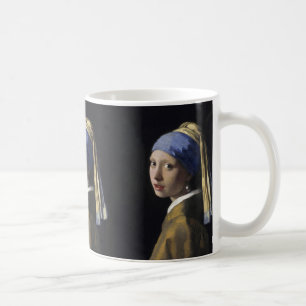 Caneca De Café Menina com um brinco da pérola por Johannes