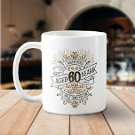 Caneca De Café Mens Funny Whiskey 60º Aniversário<br><div class="desc">Celebre o grande 6-0 com estilo e humor com este design de aniversário inspirado no rótulo de uísque vintage. A tipografia negra, dourada e branca é ornamentado e elegante, dando-lhe um toque clássico de retrô-safra. Perfeito para o homem (ou para a mulher!) na sua vida que ama o seu uísque,...</div>