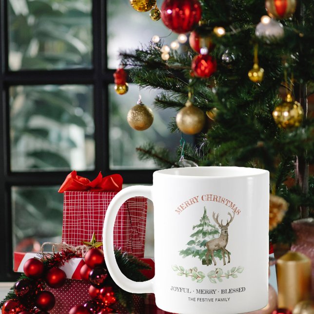 Caneca De Café Merry Christmas Reindeer e Family Name (Criador carregado)