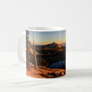 Caneca De Café Metade das nuvens descem ao pôr do sol - Yosemite