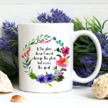 Caneca De Café Metas: Frases Motivacionais Inspiracionais Florais<br><div class="desc">Este design moderno apresenta uma coroa de água floral em volta do texto "se o plano não funcionar,  mude o plano,  mas nunca o objetivo" no divertido roteiro de caligrafia #inspire #inspirational #motive #café #mogs #coffeemugs #presentts #gifts #floral</div>