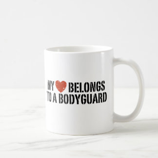 Caneca De Café Meu coração pertence a um guarda-costas