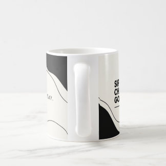 Caneca de Café Minimalista Preta – Beba Carregue V