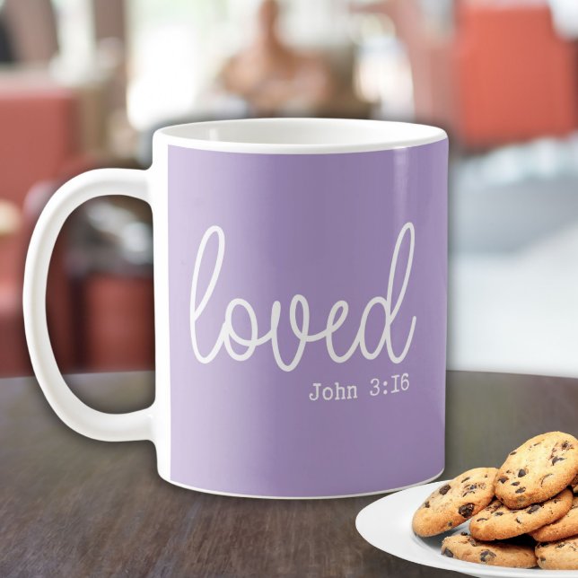 Caneca De Café Mínimo de citação do Amor lavanda (Criador carregado)