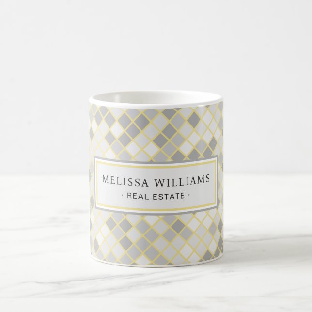 Caneca De Café Modern Yellow & Gray Geometric Business Logo  (Centro)