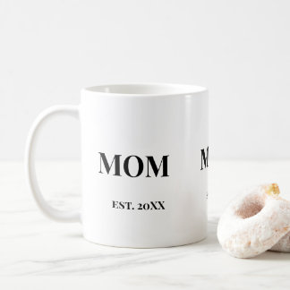 Caneca De Café MOM Script est. 20XX Texto Preto Negrito Branco