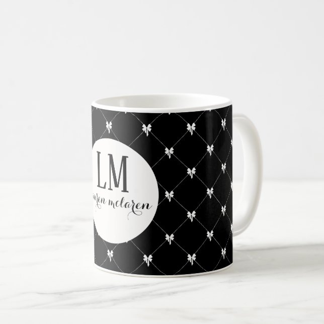 Caneca De Café Monogram Black & White Bow Script (Frente Esquerda)