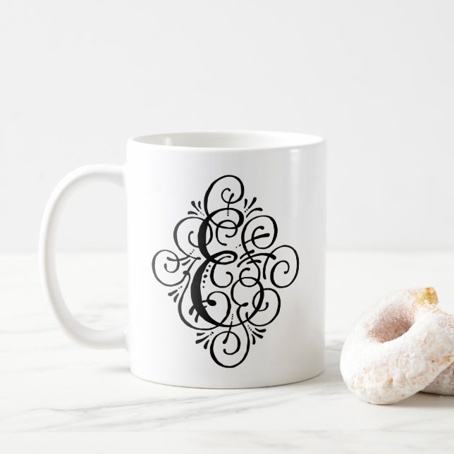Caneca De Café Monograma Adornado Personalizado com Floreios (Com Donut)