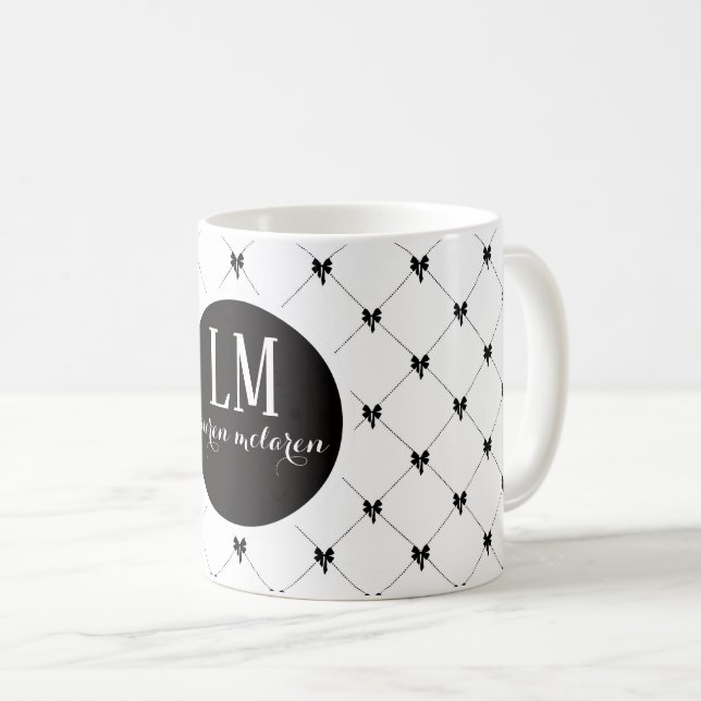 Caneca De Café Monograma Arco Branco e Preto Script (Frente Esquerda)