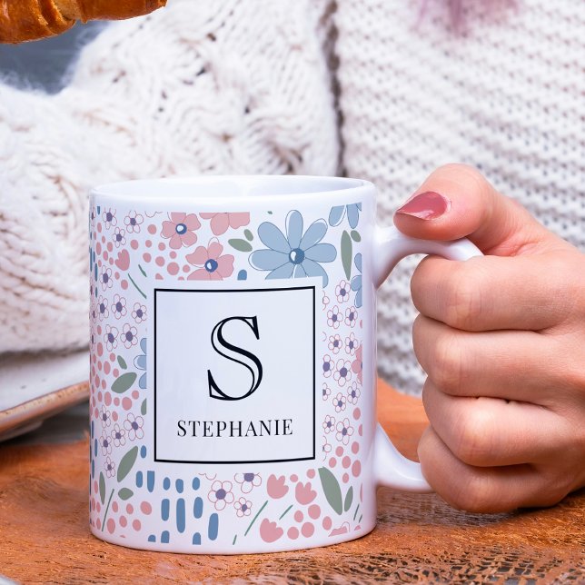 Caneca De Café Monograma com padrão de flores caprichosas rosa e  (Criador carregado)