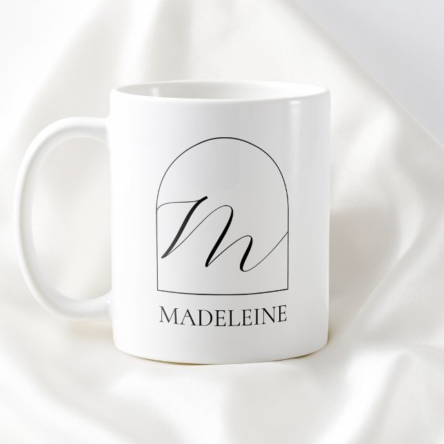 Caneca De Café Monograma de Inicial de Nome M em Script Preto Arc (Minimal Arch Black Script Initial M Name Monogram Coffee Mug)