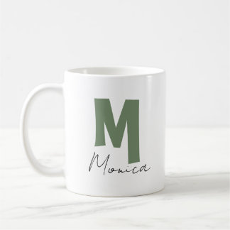 Caneca De Café Monograma de letra M personalizado em verde sálvia