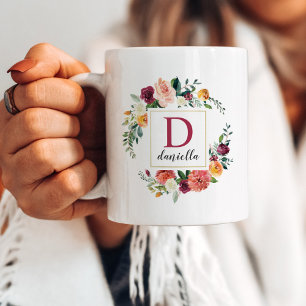 Caneca De Café Monograma Dourado com Floral de Outono em Burgundy