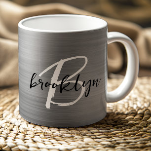 Caneca De Café Monograma em Letra Branca Preta em Metal Escovado 