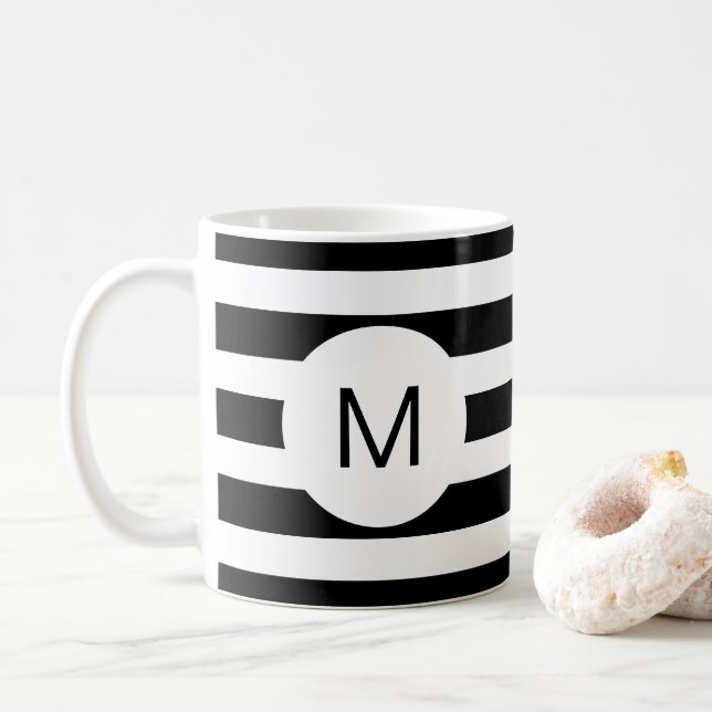 Caneca De Café Monograma em preto e branco (cor personalizada)  (Com Donut)