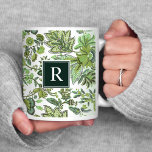 Caneca De Café Monograma Floral do Green Boho Vintage<br><div class="desc">Canecas de café impressas personalizadas com um padrão floral brilhante em tons de verde e branco. Personalize-o com o seu monograma inicial num quadro verde-escuro em ambos os lados da caneca. Use as ferramentas de design para editar as fontes de texto e as cores e adicionar suas próprias fotos para...</div>