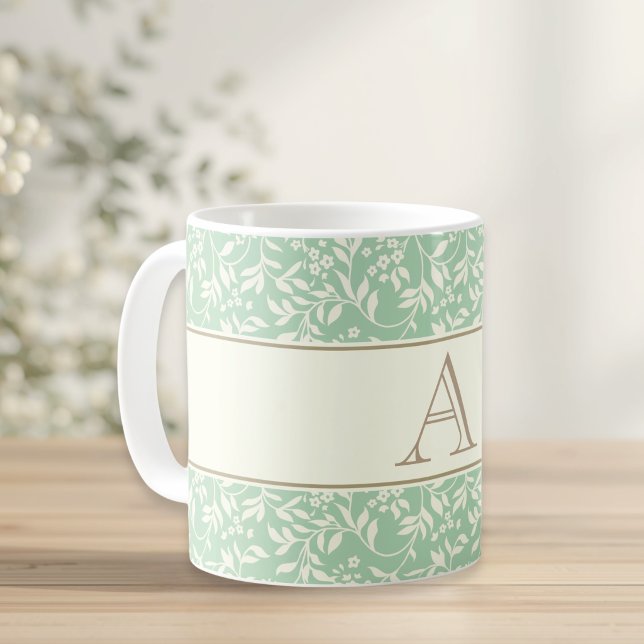 Caneca De Café Monograma Floral Verde Elegante (Criador carregado)