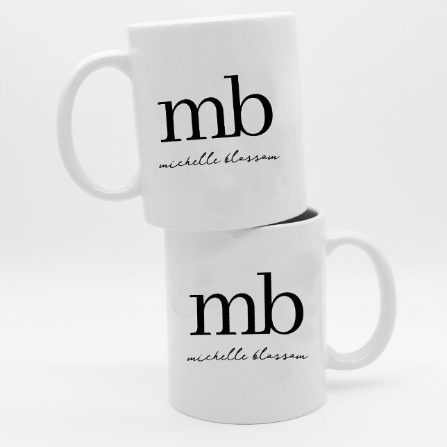 Caneca De Café Monograma Inicial do Script de Tendência Branco Pr (Modern Black White Trendy Script Initial Monogram Coffee Mug)