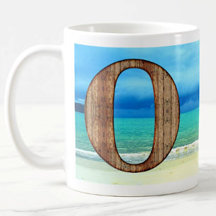 Caneca De Café Monograma inicial em madeira - Letra O Beach Ocean