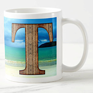 Caneca De Café Monograma inicial em madeira - Letra T Praia Oceân