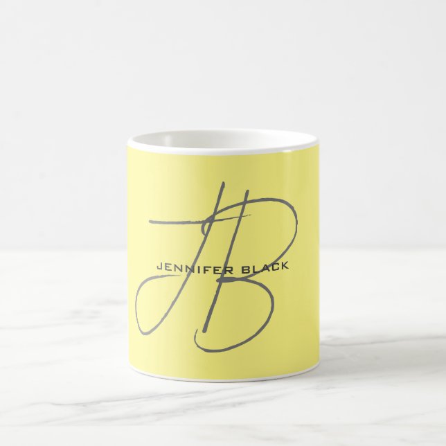 Caneca De Café Monograma Letras Iniciais Amarelo Claro Moderno (Centro)