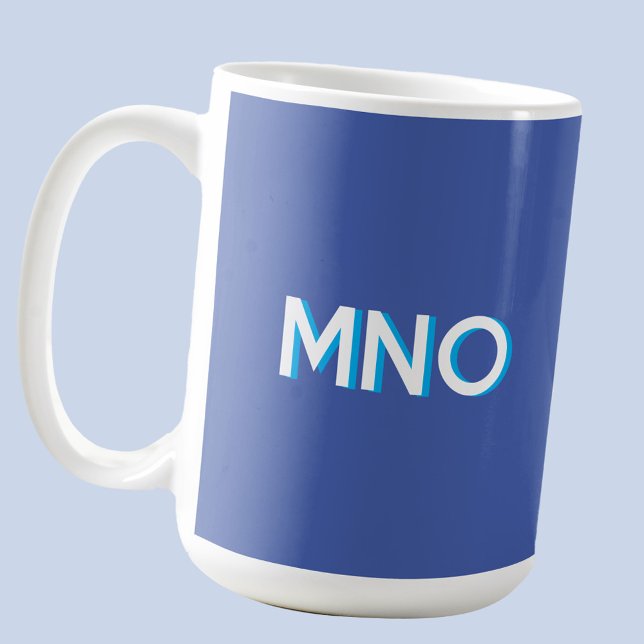 Caneca De Café Monograma Moderno Largura Inicial Azul-Sombra (Modern drop shadow typography personalized monogram initials coffee cup in deep blue)