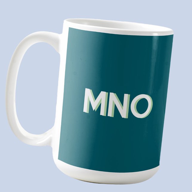 Caneca De Café Monograma Moderno Largura Inicial Verde Sombra (Modern drop shadow typography personalized monogram initials coffee cup in teal green)