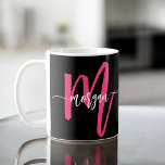 Caneca De Café Monograma Na moda Moderno Rosa Quente Preto<br><div class="desc">Sip em estilo com a nossa Na moda de Monograma Moderna de café rosa quente! Apresentando um vibrante design cor-de-rosa-quente, esta caneca é personalizada com seu monograma em uma fonte moderna e elegante para um toque chic e personalizado. Perfeito para seu café ou chá matinal, combina estética moderna com funcionalidade...</div>