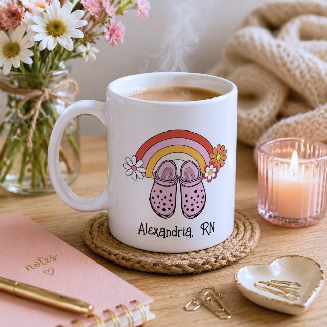 Caneca De Café Monograma Retro de Enfermeira Arco-Íris (Criador carregado)