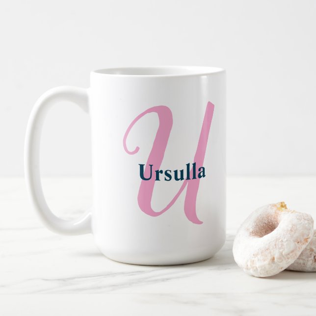 Caneca De Café Monograma Rosa Personalizado - Letra U Nome Person (Com Donut)