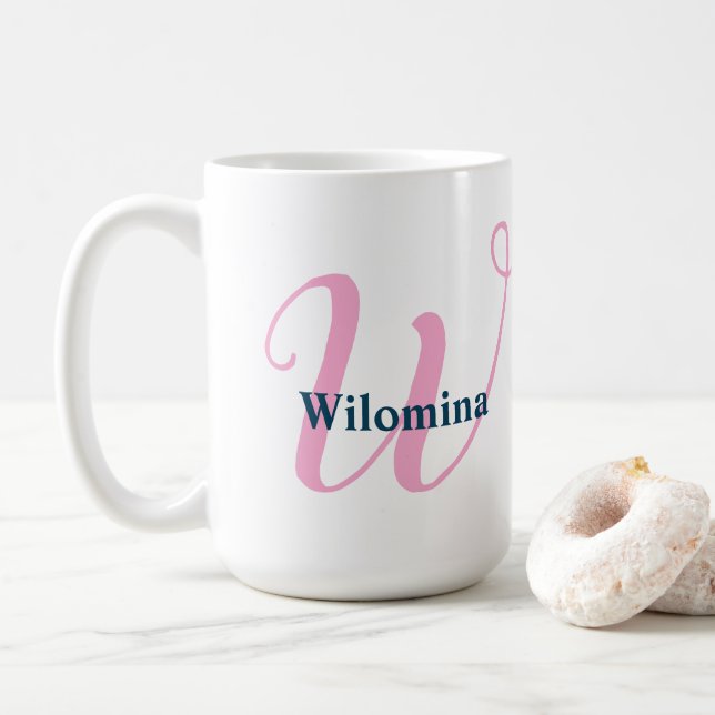 Caneca De Café Monograma Rosa Personalizado - Letra W Nome Person (Com Donut)