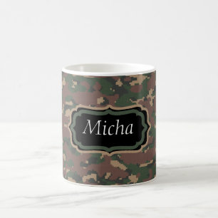 Caneca De Café Monograma verde do costume de Tan Brown Camo