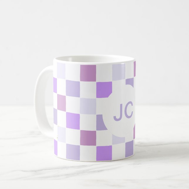 Caneca De Café Monograma Xadrez Roxo Lavanda Moderno Simples (Frente Esquerda)