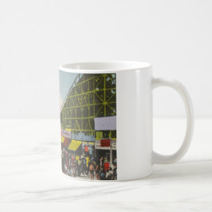 Caneca De Café Montanha russa do furacão - prumos de Coney Islan