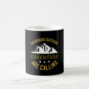 Caneca De Café Montanhas Do Exterior Estão Ligando
