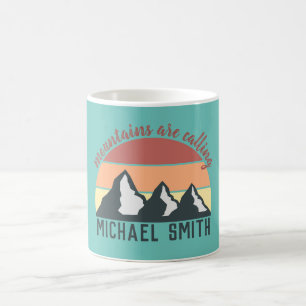 Caneca De Café Montanhas pastéis vintage estão chamando monograma