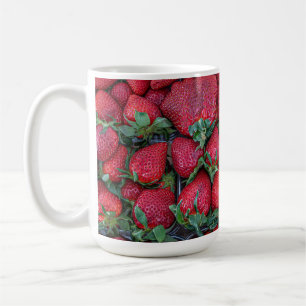 Caneca De Café Morangos com folhas verdes