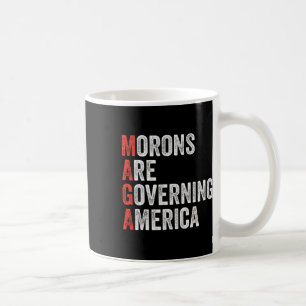 Caneca De Café Morons Governam Anti-Trump Político Americano