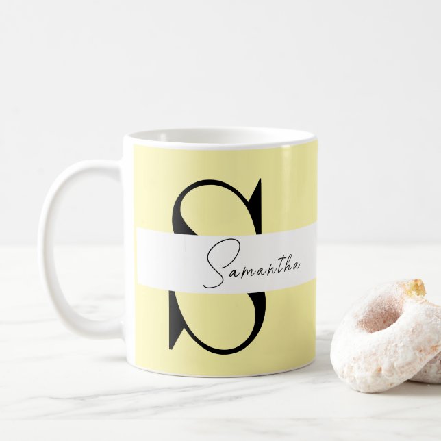 Caneca De Café Mug Clássico Monograma Amarelo Pastel Personalizad (Com Donut)