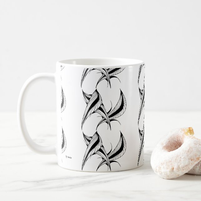 Caneca De Café Mug com design abstrato preto e branco (Com Donut)