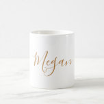 Caneca De Café mug de nome personalizado<br><div class="desc">mug de nome personalizado,  presente de excelente para o aniversário de alguém,  moderno,  minimalista,  caneca personalizada,  caneca de ouro,  nome personalizado,  nome na caneca,  nome personalizado no stoneware,  nomes personalizados na caneca</div>