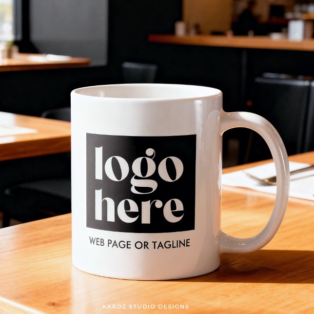 Caneca De Café Mug de Promocional personalizado minimalista (Classic mug shown in 11 oz. Customize with your logo, name, webpage or tagline. Choose size + style.)