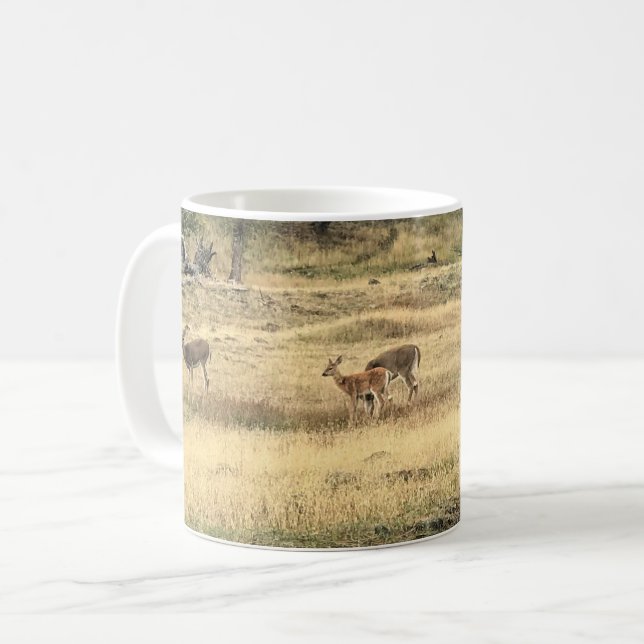 Caneca De Café Mule Deer em um campo, Joseph, Oregon (Frente Esquerda)